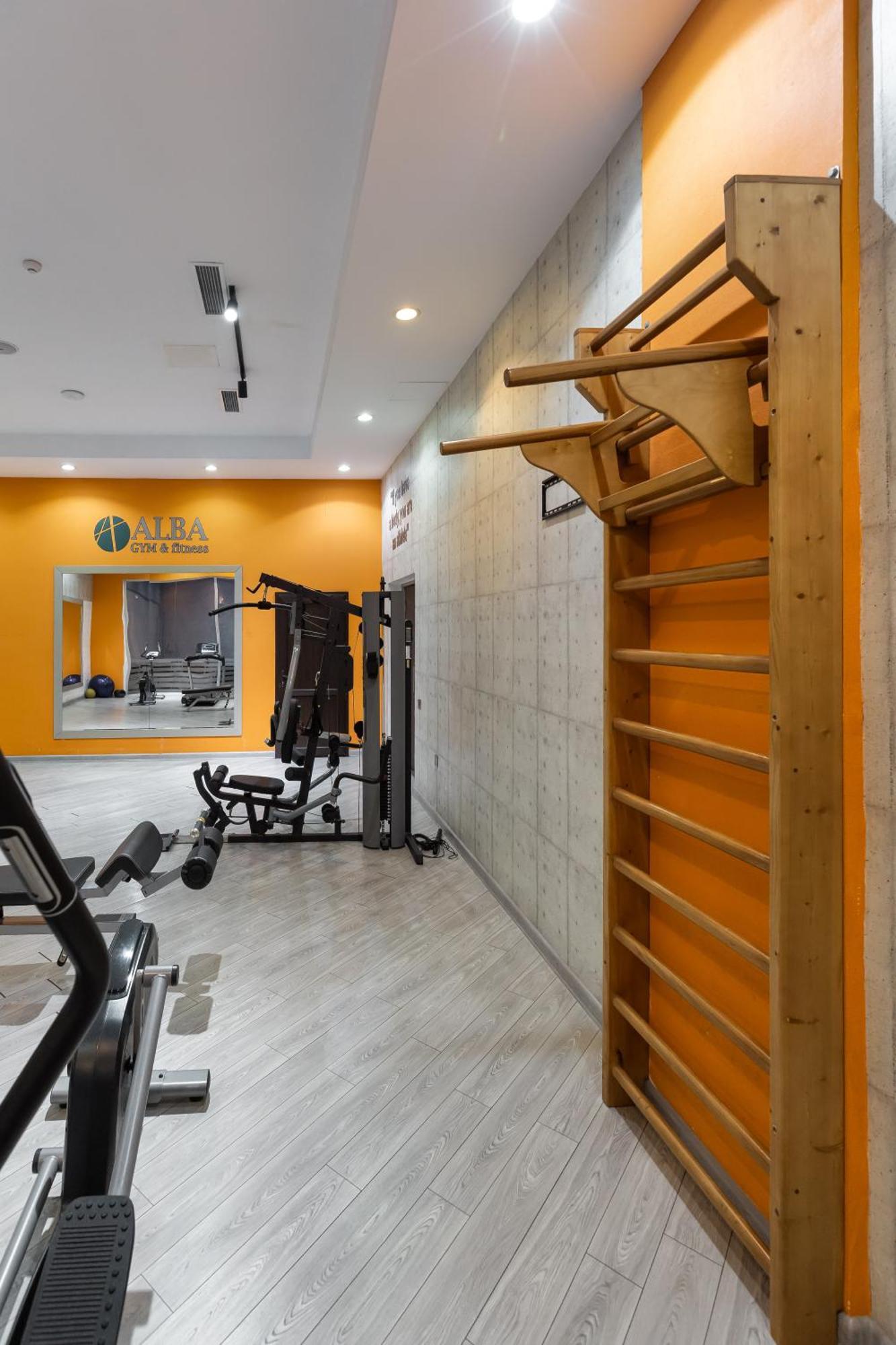 Alba Hotel & Spa Baku Luaran gambar A modern Swedish ladder