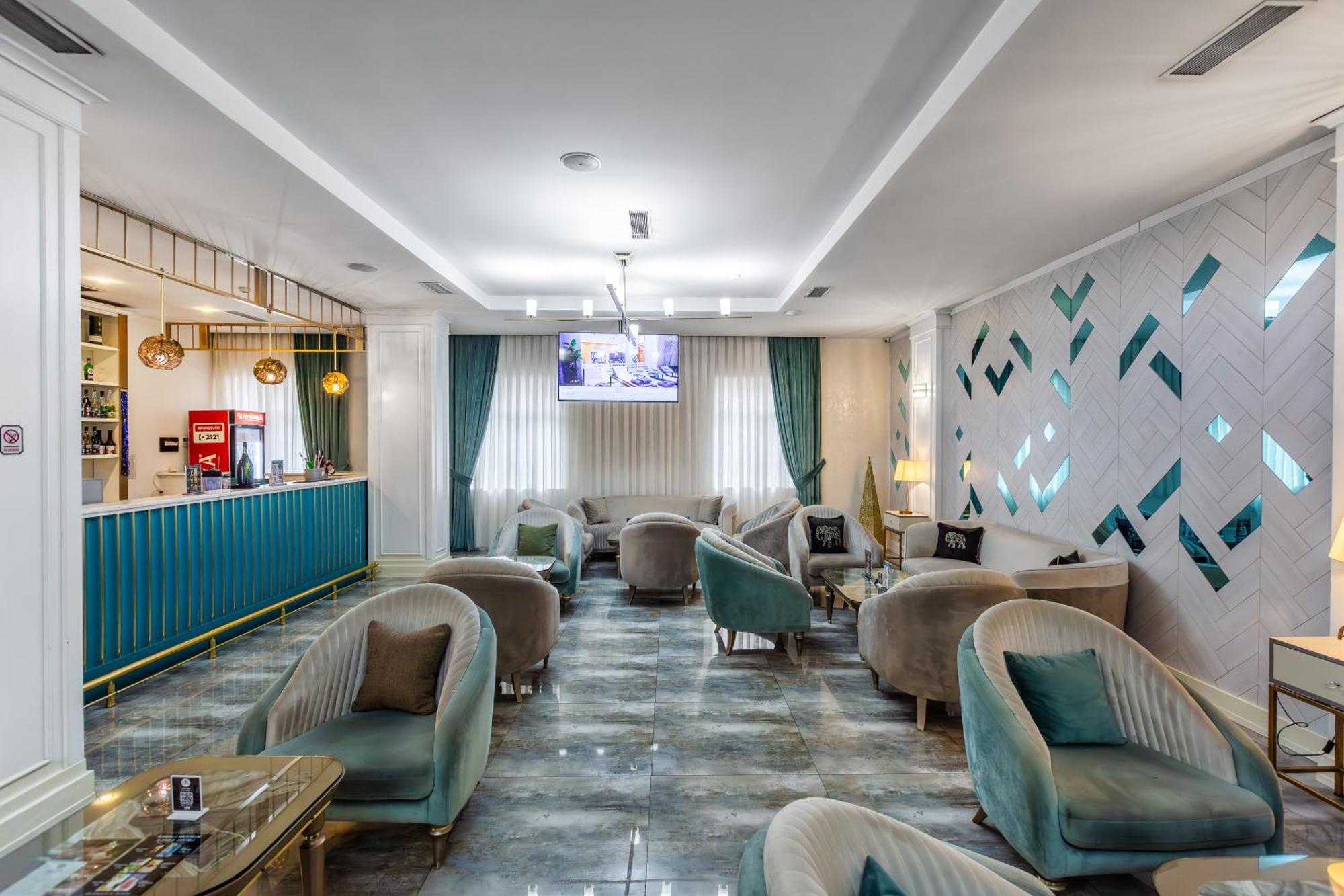Alba Hotel & Spa Baku Luaran gambar The lounge at the airport